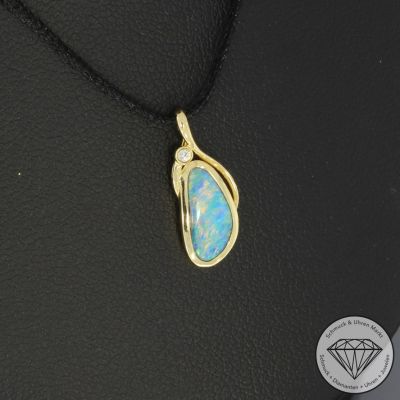 Wert 950 € Brillant Opal Anhänger in 585er 14 K Gelbgold - 107166