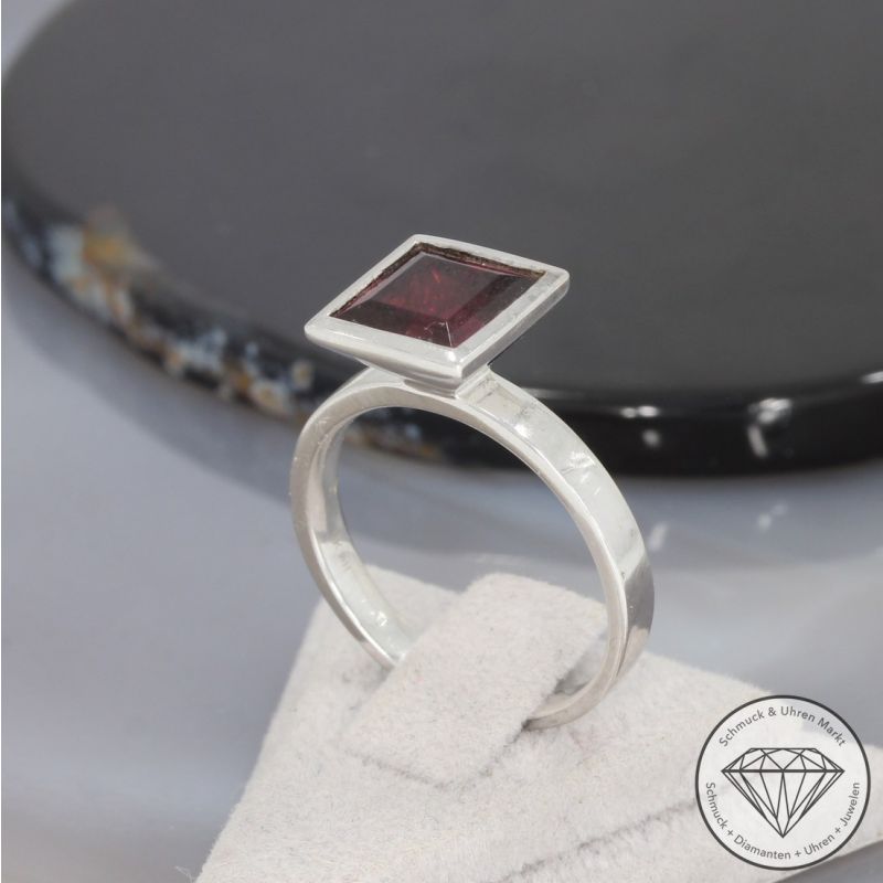 Wert 1750 € Rhodolith Ring in 750er 18 K Weißgold - 101767