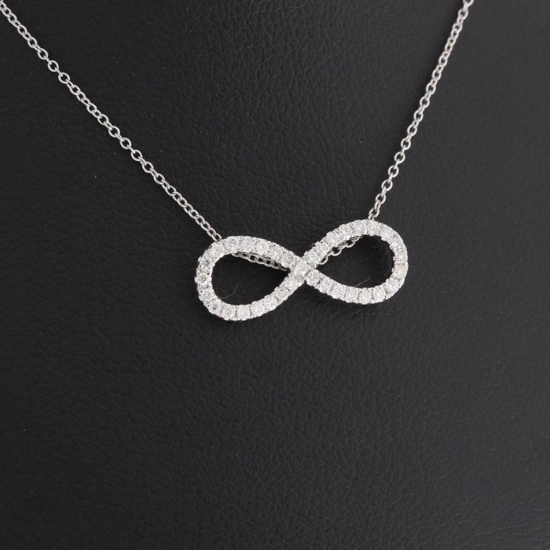Wert 1250 € Brillant Anhänger (0,15 carat) mit Kette in 750er 18 K Weißgold L.42,0 + 45,0 cm - H1021