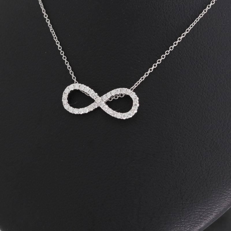 Wert 1250 € Brillant Anhänger (0,15 carat) mit Kette in 750er 18 K Weißgold L.42,0 + 45,0 cm - H1021