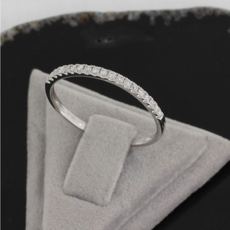 Wert 950 € Brillant Ring (0,15 carat) in 750er 18 K Weißgold - H1012