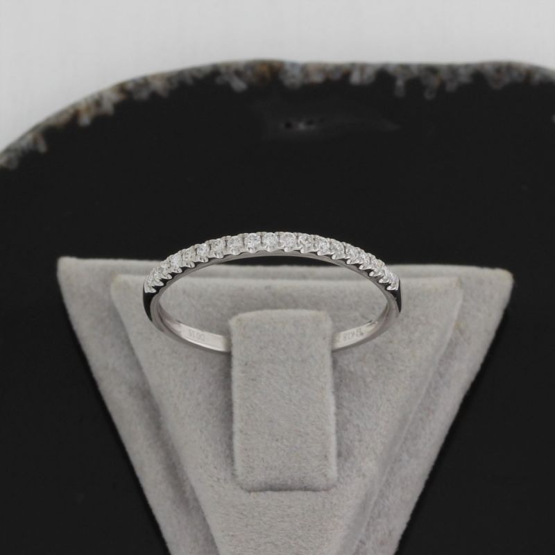 Wert 950 € Brillant Ring (0,15 carat) in 750er 18 K Weißgold - H1012