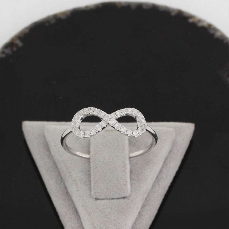 Wert 1090 € Brillant Ring (0,20 carat) in 750er 18 K weißgold Gr.56 - H1028
