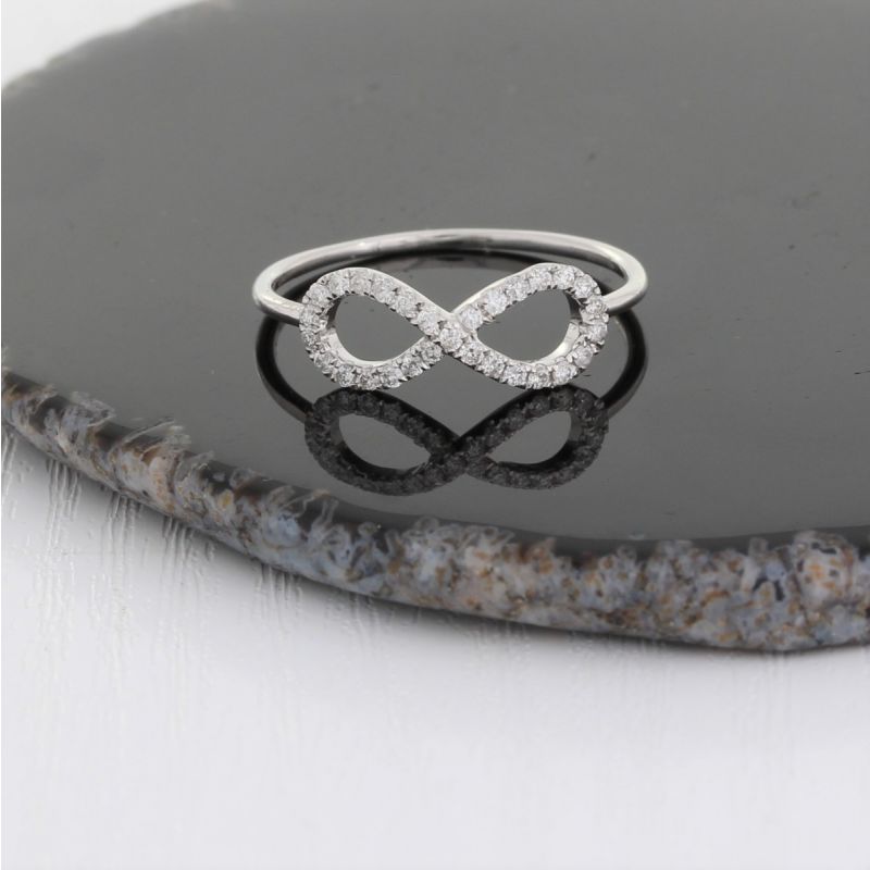 Wert 1090 € Brillant Ring (0,20 carat) in 750er 18 K weißgold Gr.56 - H1028