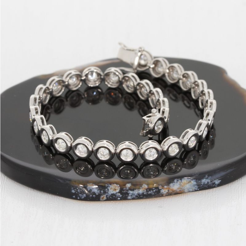 Wert 9240 € Brillant Armband (2,60 carat) in 750er 18 K Weißgold - H1060