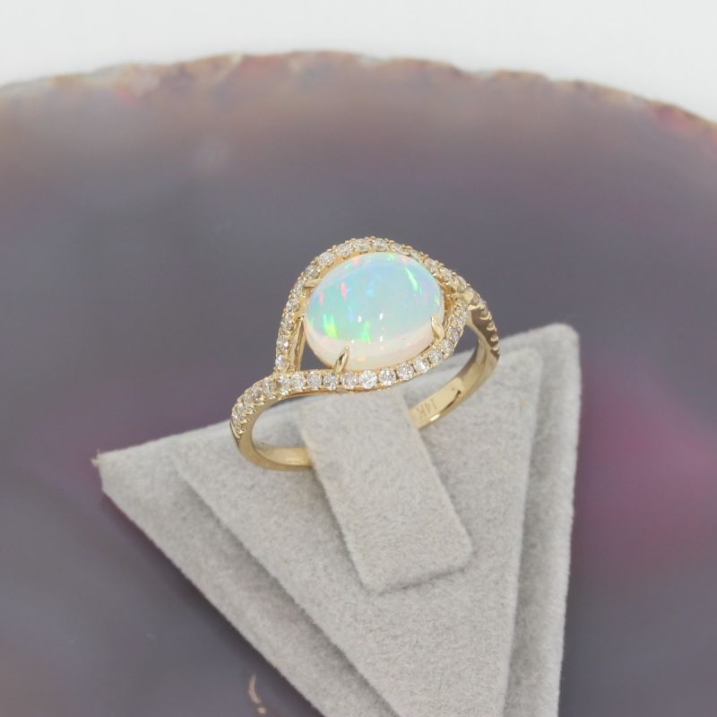 Wert 1750 € Brillant Opal Ring in 585er 14 K Gelbgold - H1453