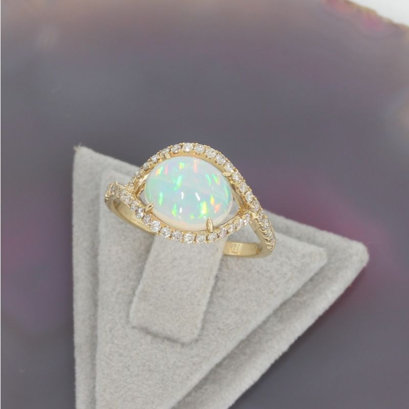 Wert 1750 € Brillant Opal Ring in 585er 14 K Gelbgold - H1453