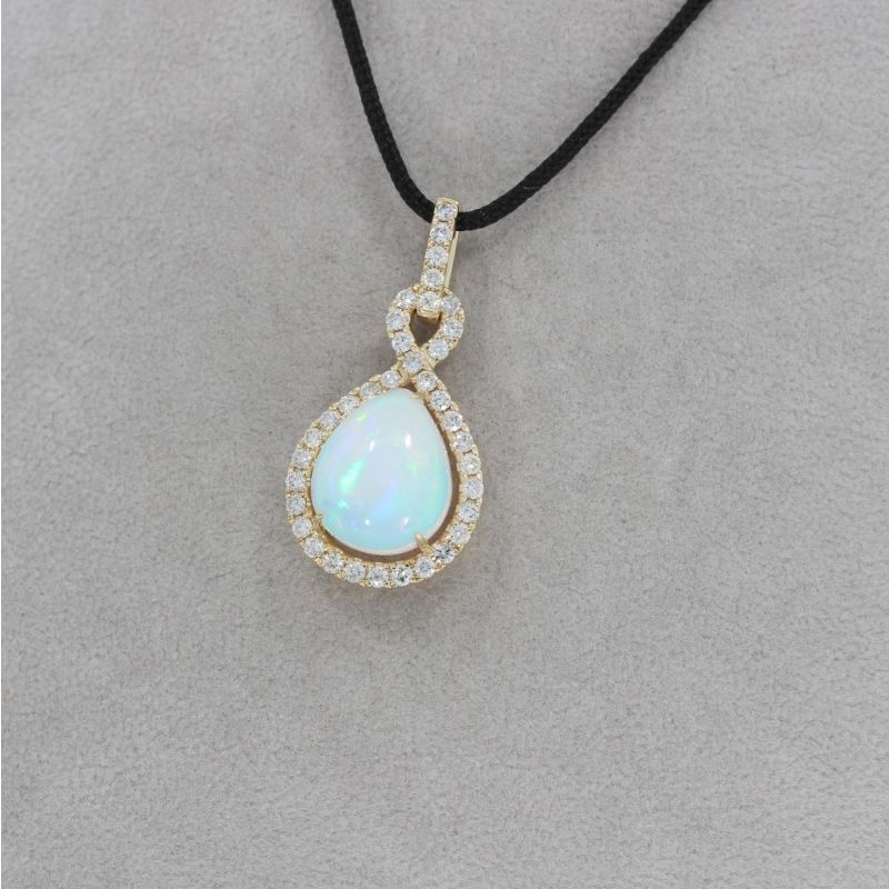 Wert 2250 € Brillant Opal Anhänger in 585er 14 K Gelbgold - H1177