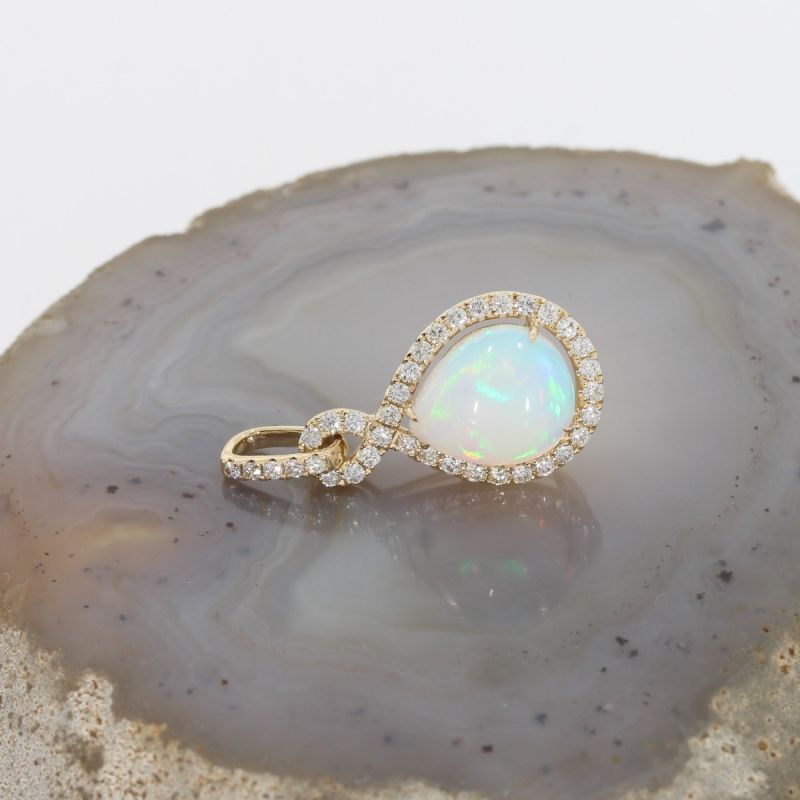 Wert 2250 € Brillant Opal Anhänger in 585er 14 K Gelbgold - H1177
