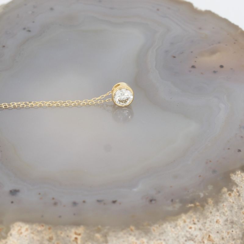 Wert 1700 € Solitär Brillant Anhänger mit Kette (0,21 carat) in 750er 18 K Gelbgold - H582