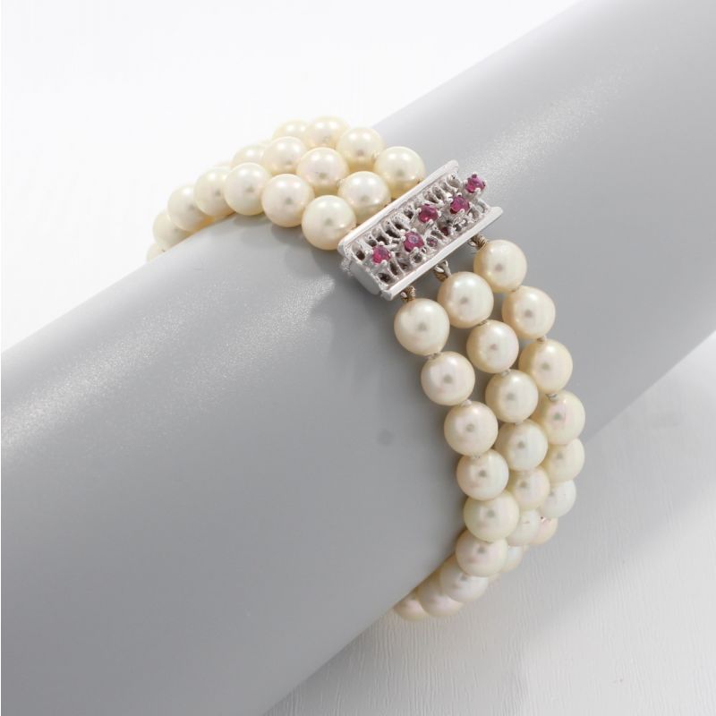 Wert 1280 € 3-reihiges Perl Armband mit Rubin Schließe in 585er 14 K Weißgold - 79527