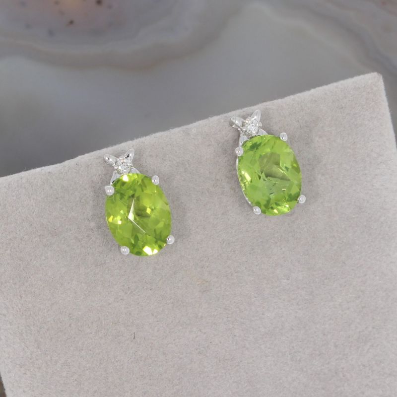 Wert 630 € Brillant Peridot Ohrstecker Ohrringe in 585er 14 K Weißgold - H396