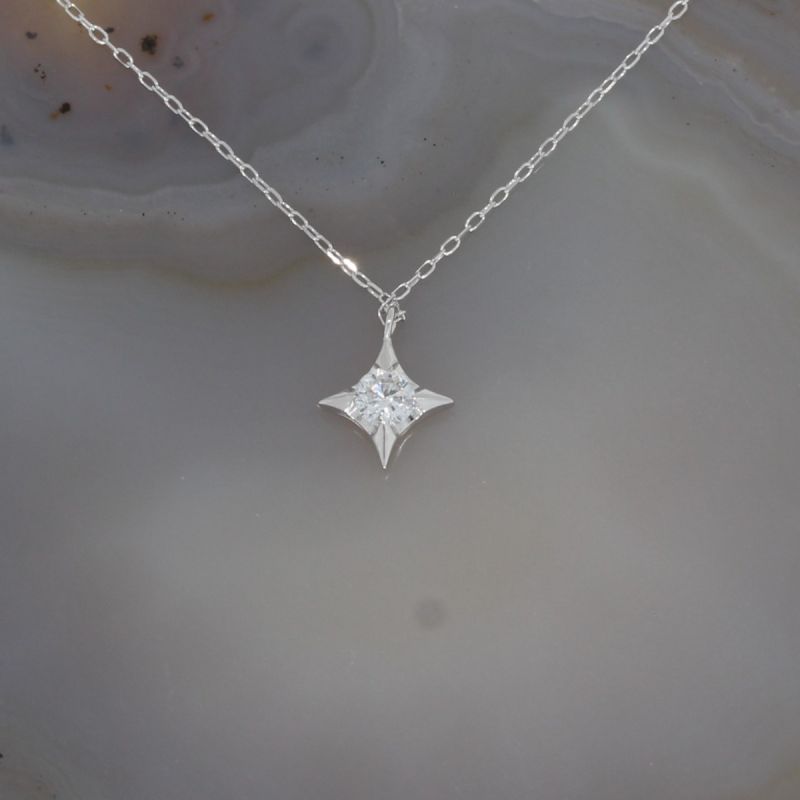 Sale! Wert 1710 € Solitär Brillant Collier Stern (0,18 carat) in 750er 18 K Weißgold - H1253