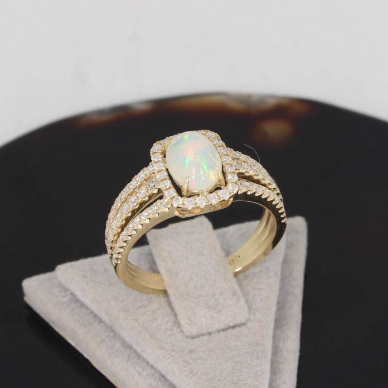 Wert 2750 € Brillant Opal Ring in 585er 14 K Gelbgold - H100