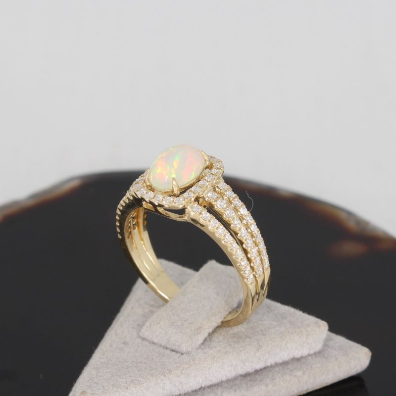Wert 2750 € Brillant Opal Ring in 585er 14 K Gelbgold - H100