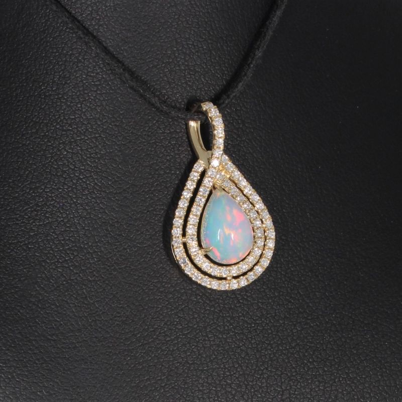 Wert 2190 € Brillant Opal Anhänger in 585er 14 K Gelbgold - H90