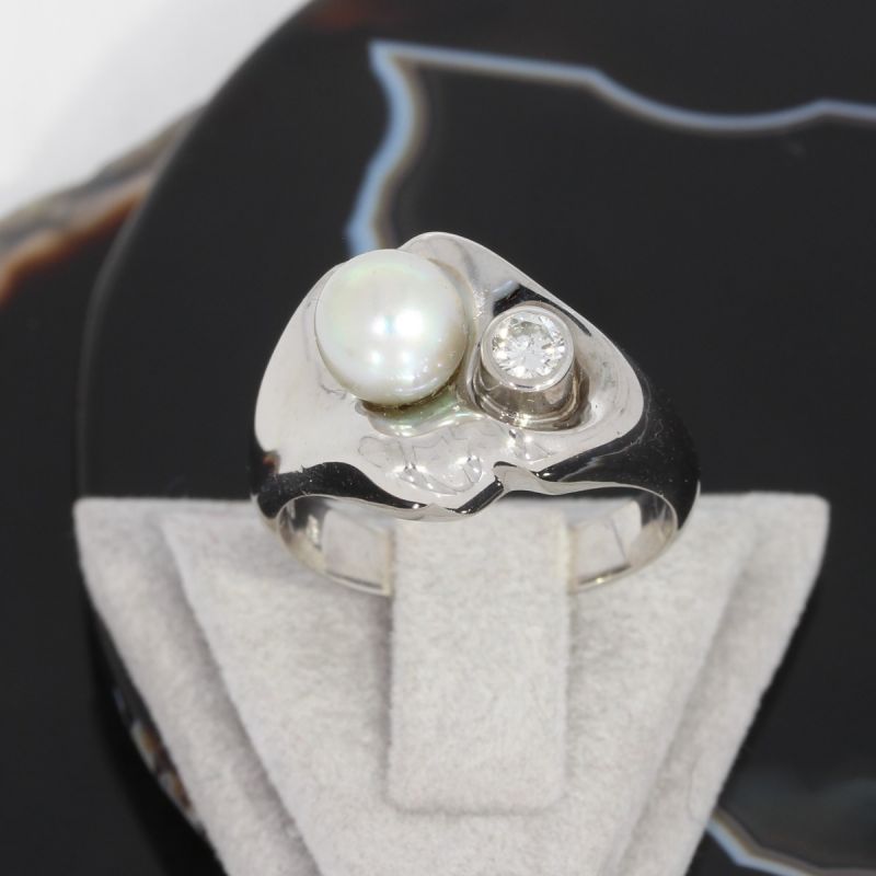 Wert 2500 € Brillant Perl Ring in 585er 14 K Weißgold - 82280