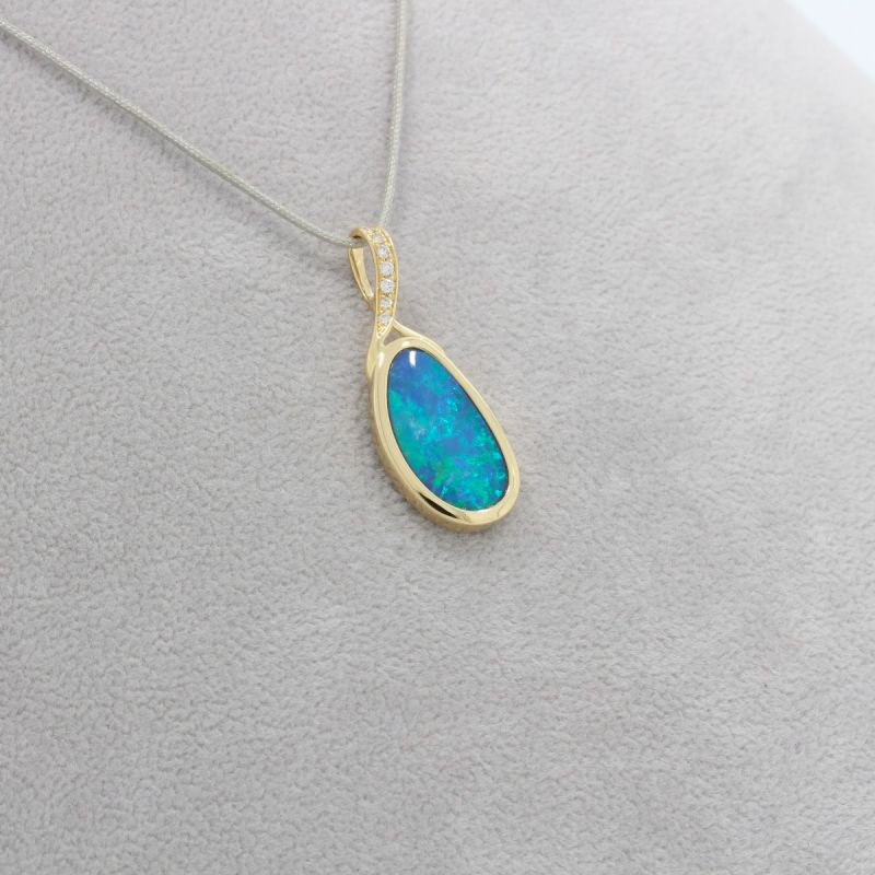 Wert 2150 € Brillant Opal Anhänger in 585er 14 K Gelbgold - 84450