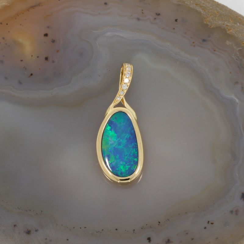 Wert 2150 € Brillant Opal Anhänger in 585er 14 K Gelbgold - 84450
