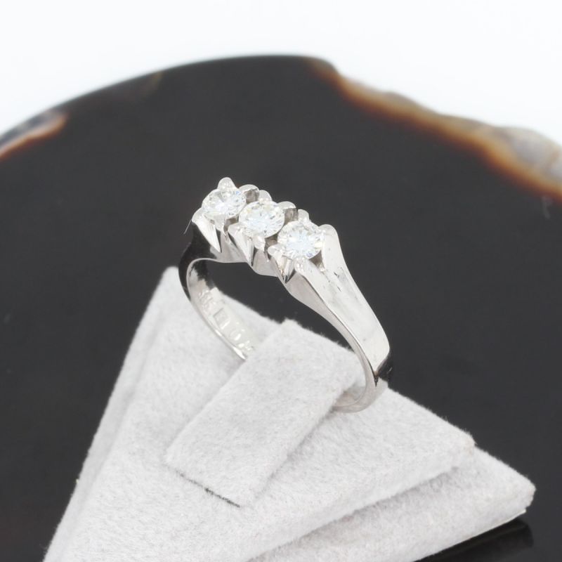 Wert 1900 € Brillant Ring (ca.0,41 carat) in 585er 14 K Weißgold - 86330
