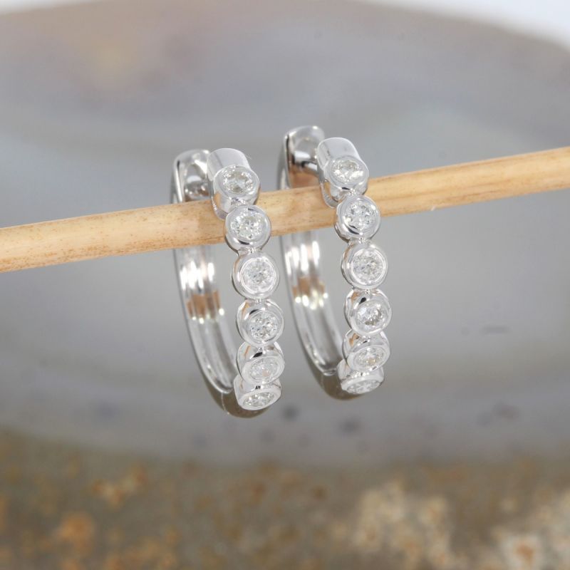 Wert 1250 € Brillant Creolen (0,20 carat) in 585er 14 K Weißgold - H1435