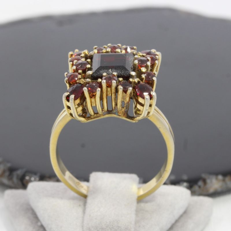 Wert 1150 € Granat Ring in 585er 14 K Gelbgold - 87309