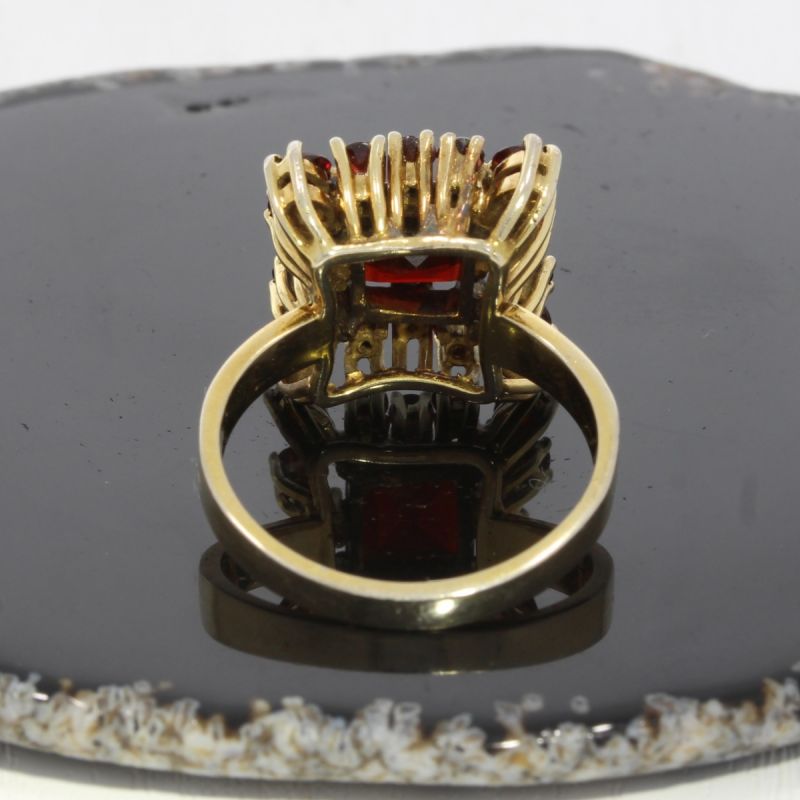 Wert 1150 € Granat Ring in 585er 14 K Gelbgold - 87309