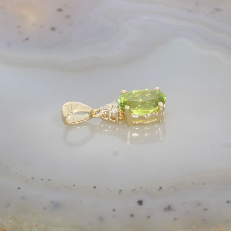 Wert 390 € Brillant Peridot Anhänger in 585er 14 K Gelbgold - H1460
