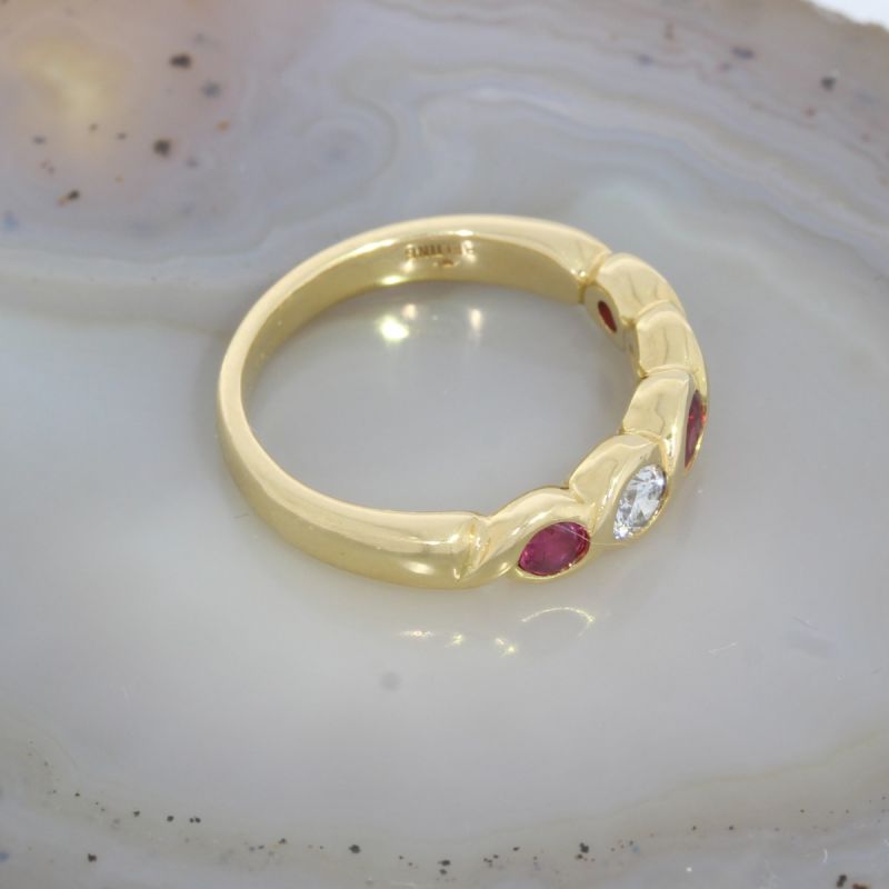 Wert 2100 € Brillant Rubin Ring in 750er 18 K Gelbgold - 87630