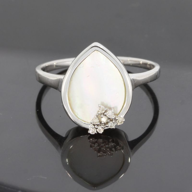 Wert 750 € Brillant Perlmutt Ring in 750er 18 K Weißgold - 88085