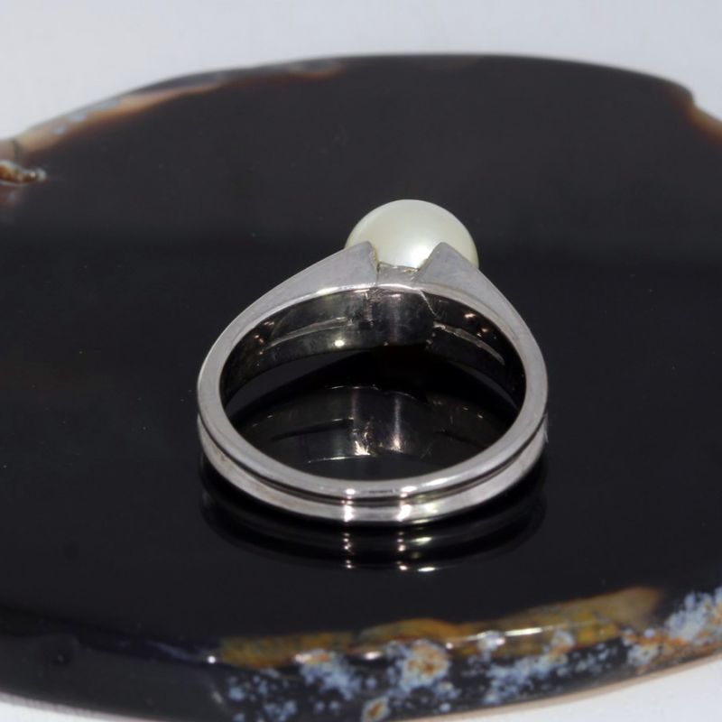 Wert 690 € Perl Ring in 585er 14 K Weißgold - 90812
