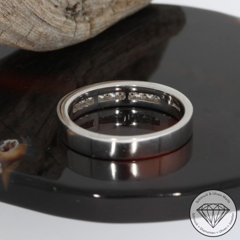 Wert 1690 € Brillant Ring (ca.0,30 carat) in 585er 14 K Weißgold - 92830