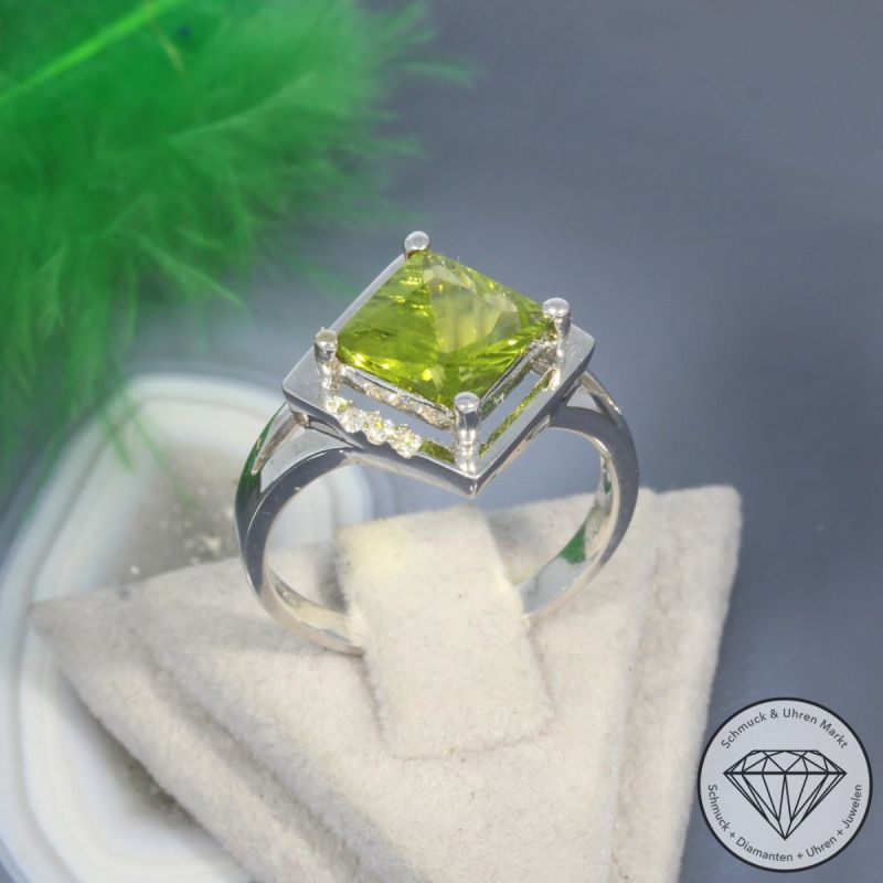 Wert 1440 € Brillant Peridot Ring in 750er 18 K Weißgold - 100612