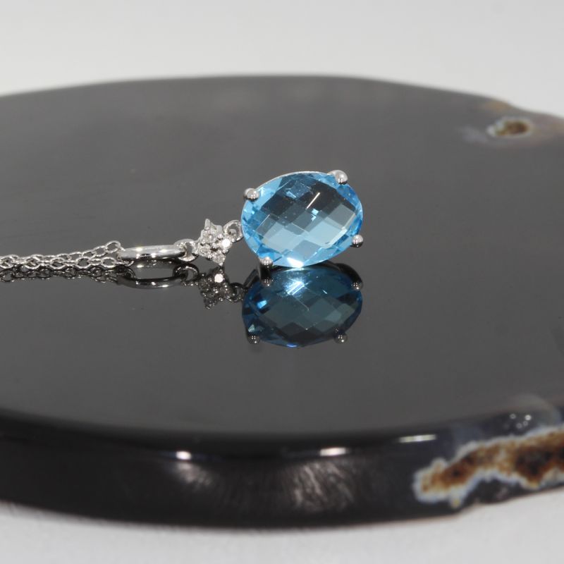Wert 770 € Brillant Topas Anhänger mit Kette in 750er 18 K Weißgold - H1633
