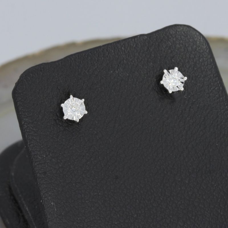 Wert 450 € Solitär Brillant Ohrstecker (0,05 carat) in 417er 10 K Weißgold - H174