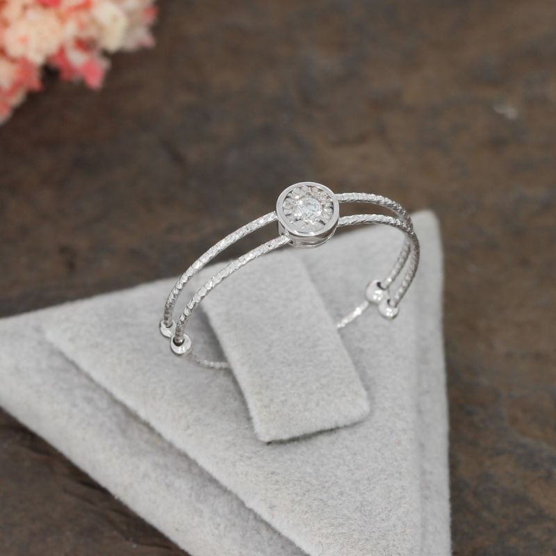 Wert 390 € Solitär Brillant Ring (0,02 carat) in 750er 18 K Weißgold variabel Gr. 46 - 61 - H183