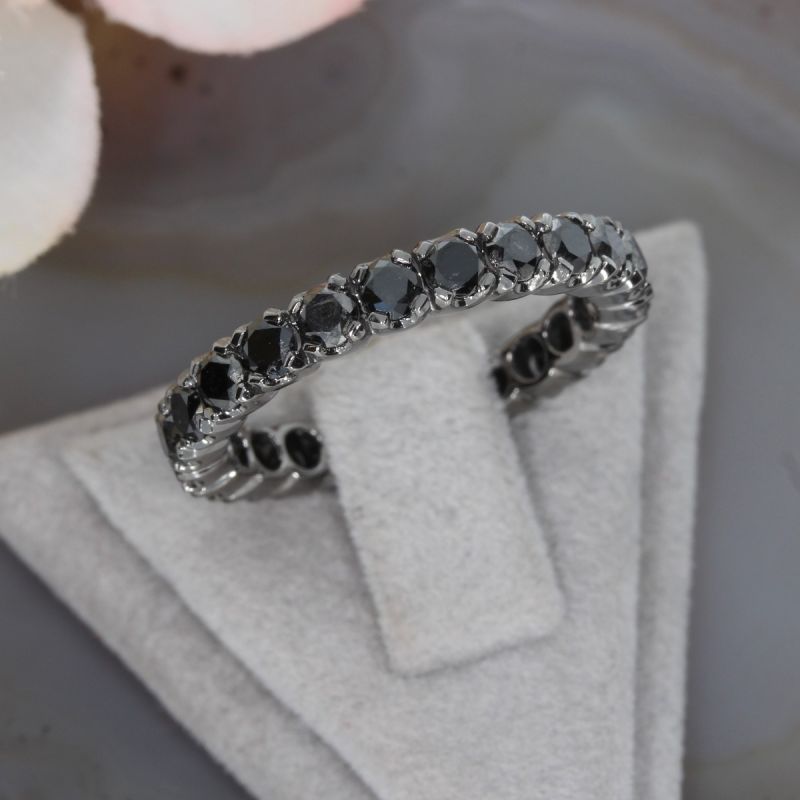 Wert 2190 € schwarzer Diamant Memory Ring (2,10 carat) in 750er 18 K Gold Größe 53 - H277