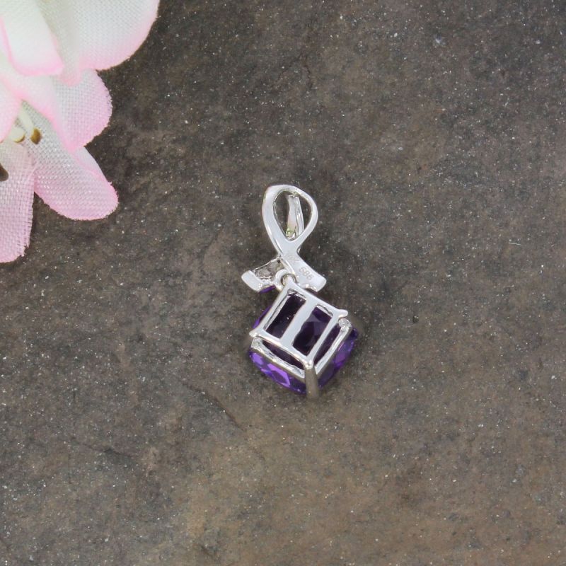 Wert 450 € Brillant Amethyst Anhänger Raute in 585er 14 K Weißgold - H283