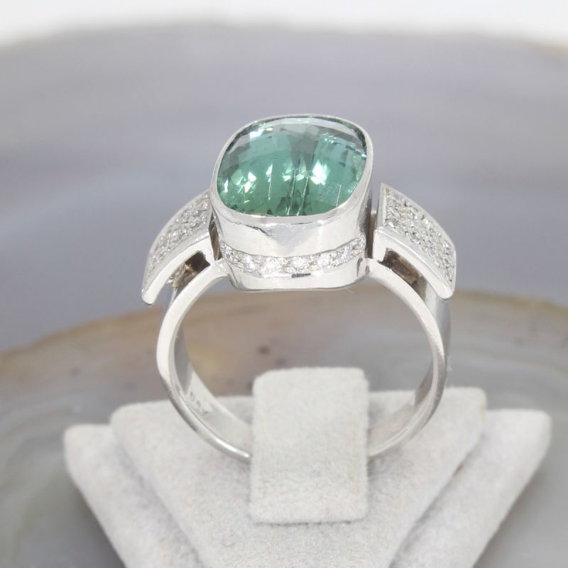 Wert 4090 € Brillant Turmalin Ring in 750er 18 K Weißgold - 106509