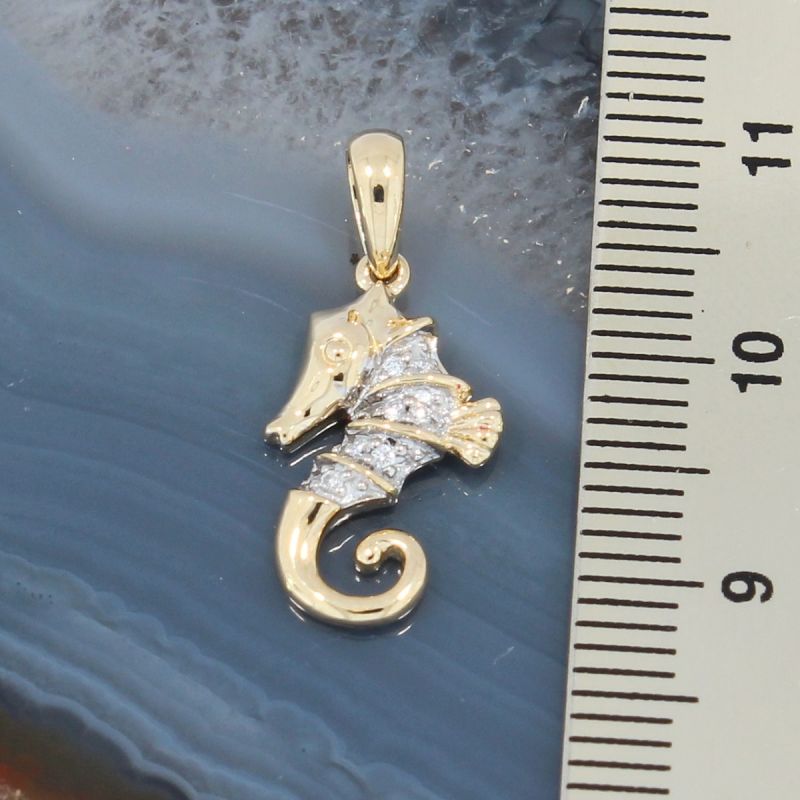 Wert 490 € Brillant Seepferd Anhänger (0,04 carat) in 585er 14 K Gelbgold - H610