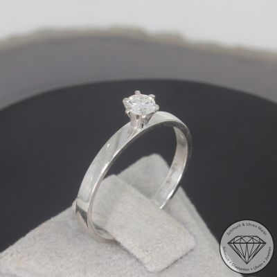 Wert 1150 € Solitär Brillant Ring (ca. 0,15 carat) in 750er 18 K Weißgold - 101280