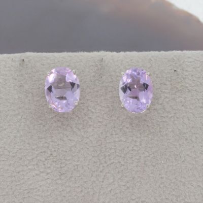 Wert 250 € Amethyst Ohrstecker in 750er 18 K Weißgold - H71