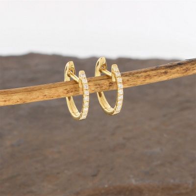 Wert 900 € Brillant Creolen Ohrringe (0,14 carat) in 750er 18 K Gelbgold - H63